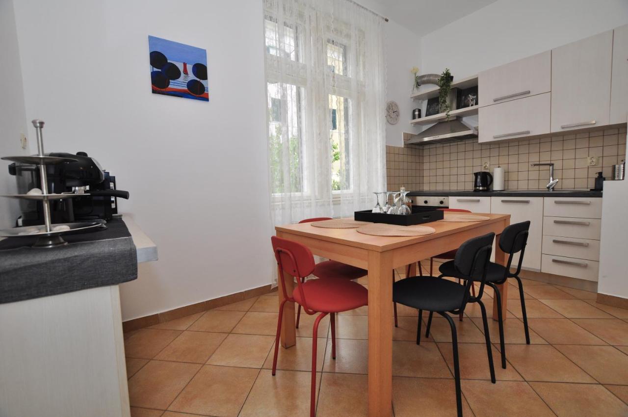Apartment Moel Split Buitenkant foto