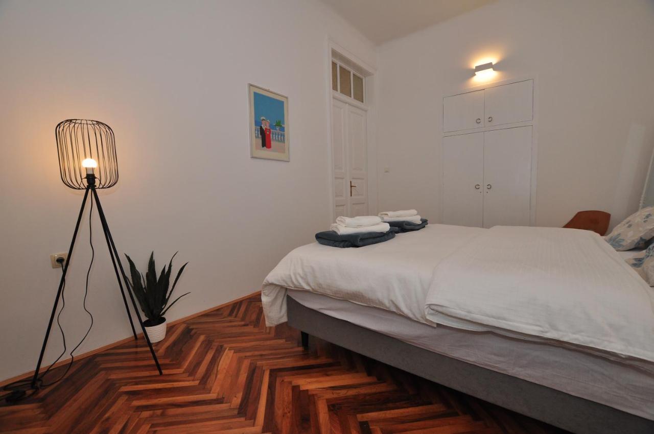 Apartment Moel Split Buitenkant foto