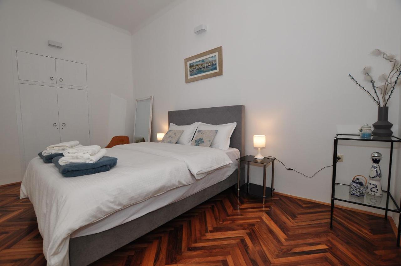 Apartment Moel Split Buitenkant foto