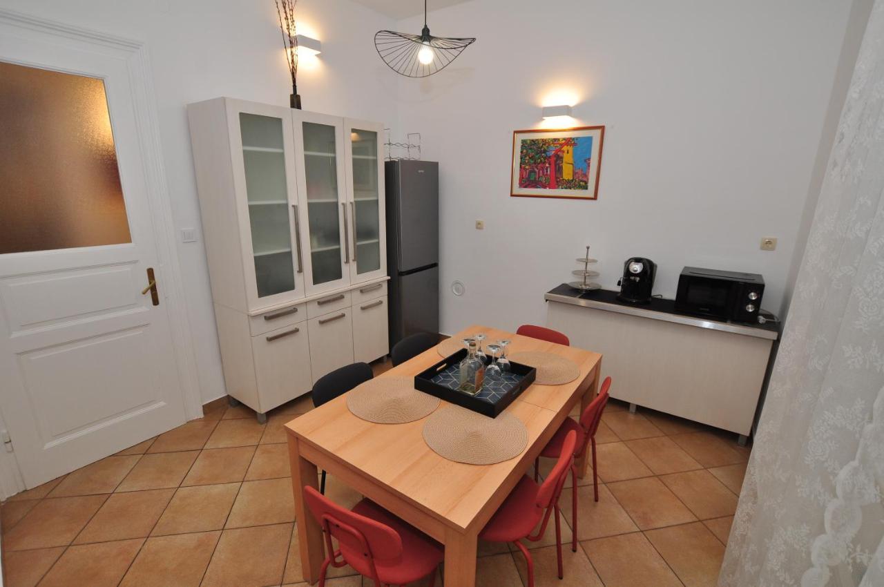 Apartment Moel Split Buitenkant foto