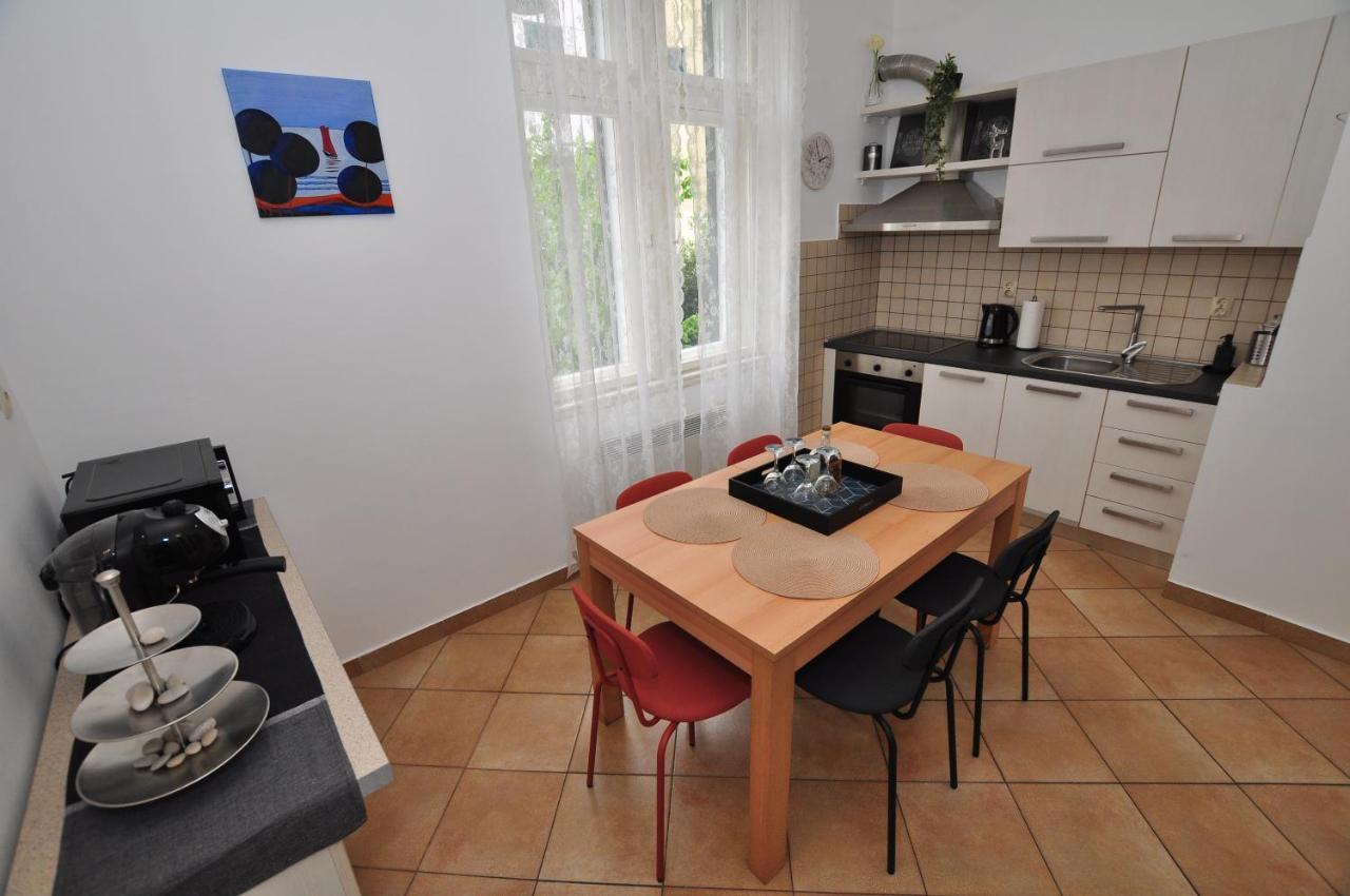 Apartment Moel Split Buitenkant foto
